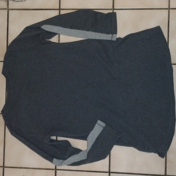 Victoria's Secret Long Sleeve Fleece Tunic/ PJ Top EUC Size Large - Picture 9 of 9